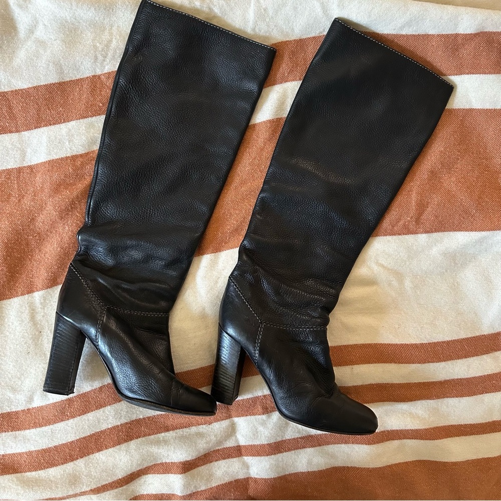 Chloé Black Leather Heeled Boots